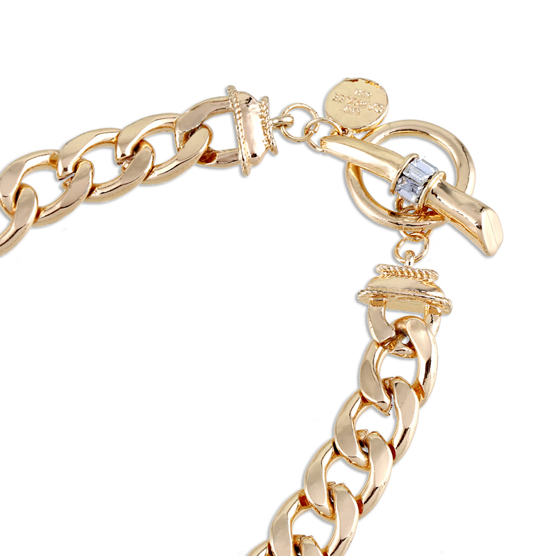 Gold Plated Queen Coin Chains  - Queen Street Fashion recension och pris
